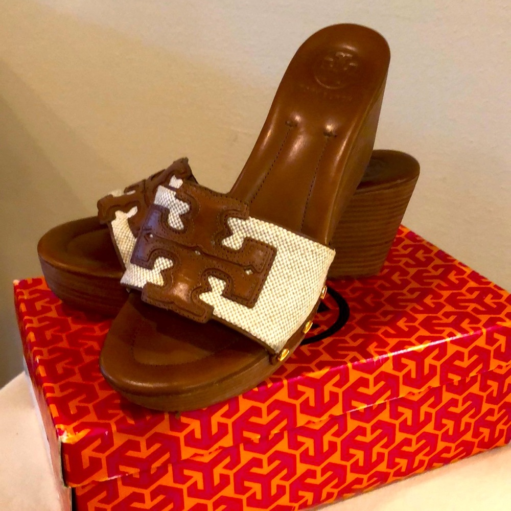 Tory Burch almond/natural size 8